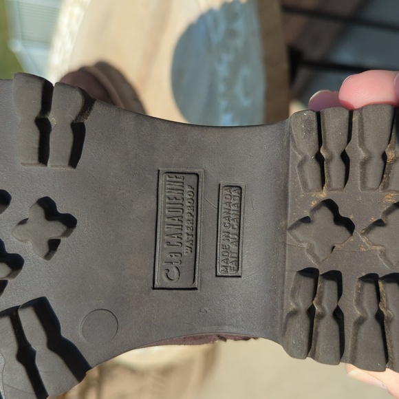 La Canadienne mahogany suede Chelsea boots 6-7 - Picture 10 of 10